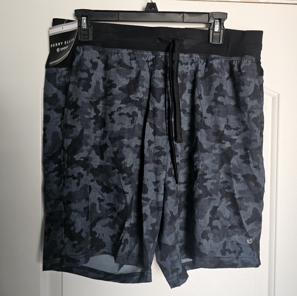 Perry Ellis Men's Active camouflage Shorts army large